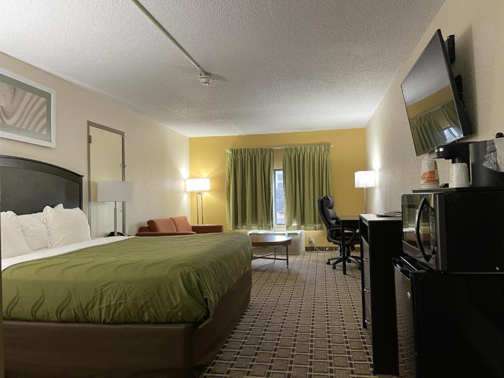 Quality Inn Vincennes Exteriör bild